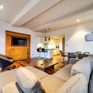  Apartment Sumptuous 2br Next To Castle!