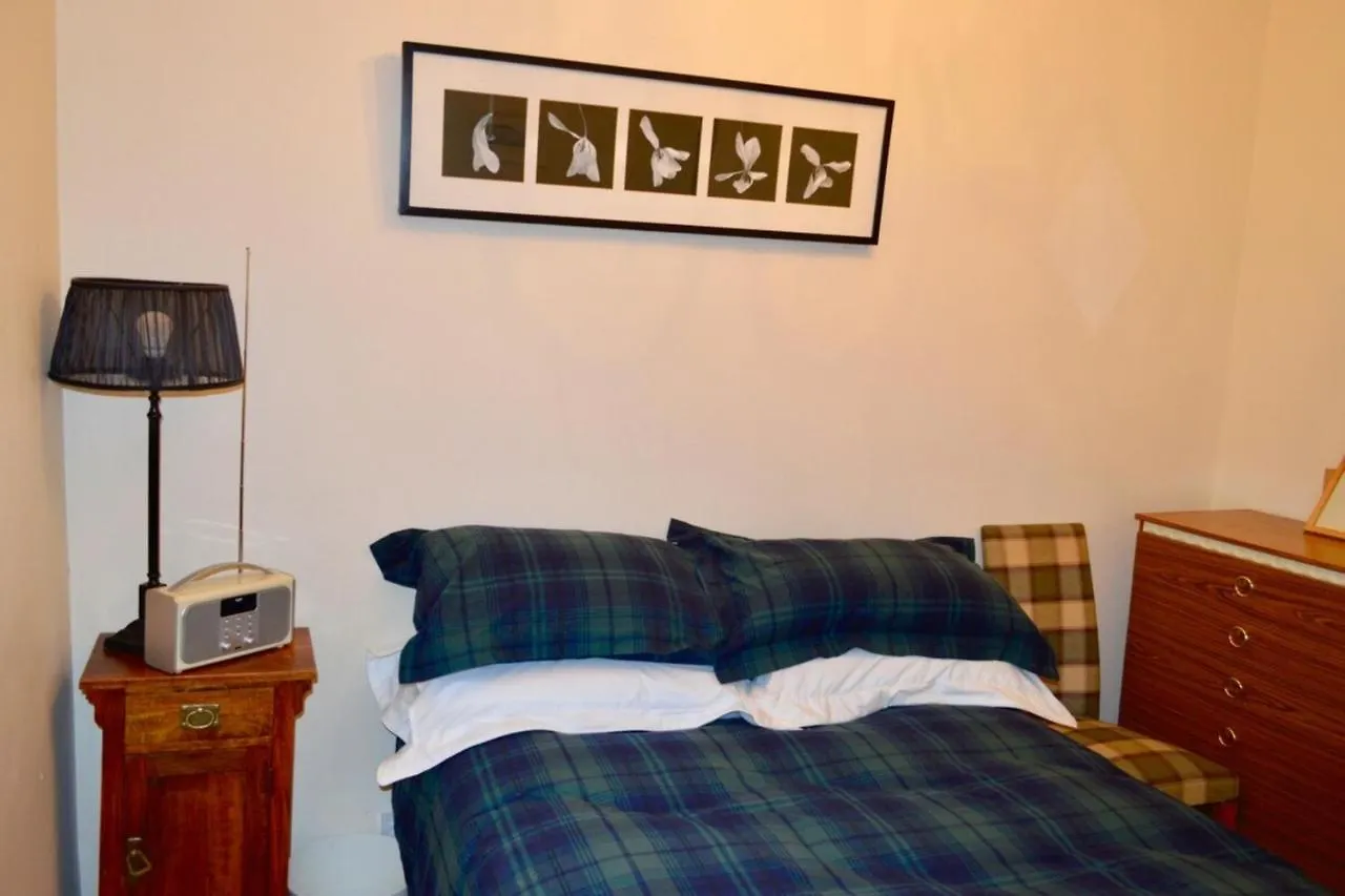 Homely Comfortable 2 Bed In Historic Rose Street Edinburgh