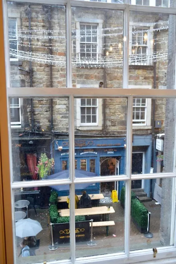 Homely Comfortable 2 Bed In Historic Rose Street Edinburgh